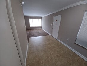 Building Photo - 1830 Maravilla Ave