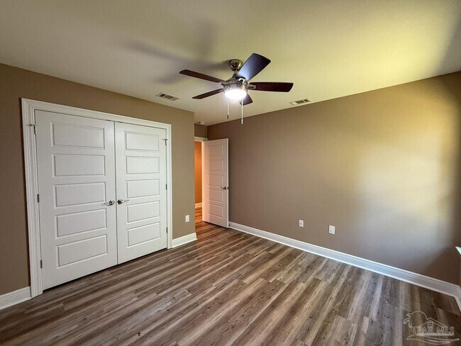 Building Photo - 10423 Tanton Rd