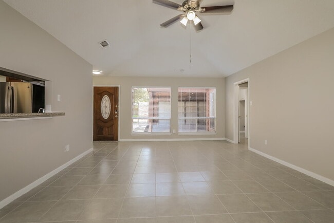 Building Photo - 16919 Amidon Dr