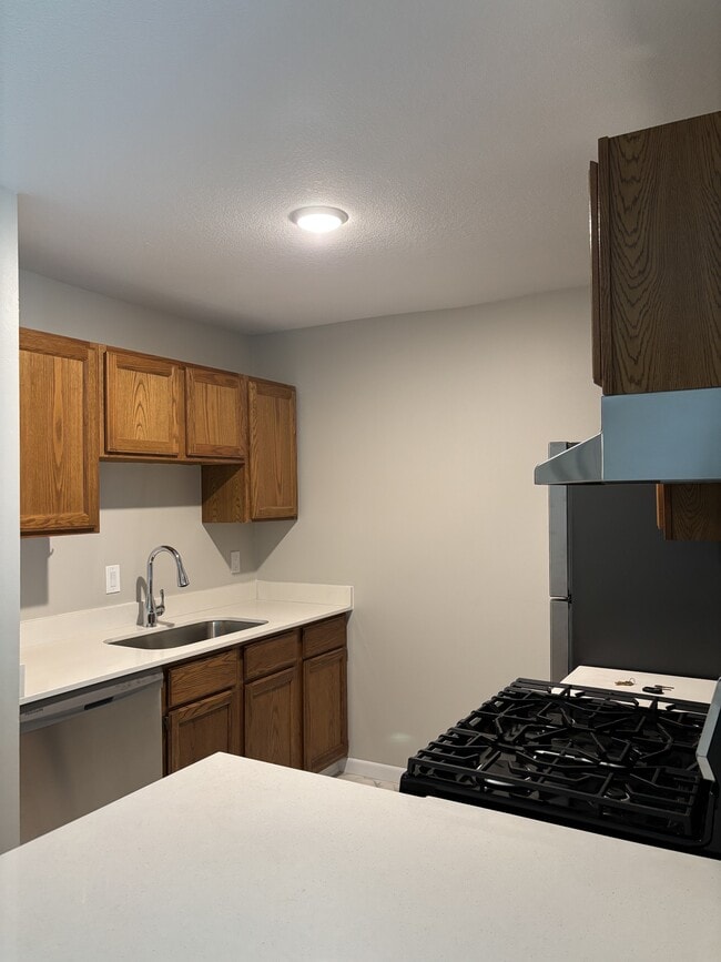 Building Photo - 1601 N Innsbruck Dr