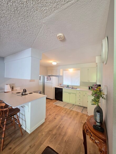 Kitchen - 85 22nd Avenue Ct