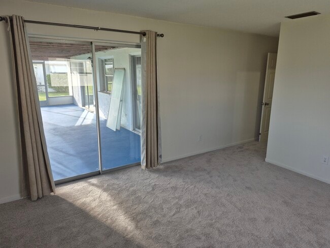 Building Photo - 14140 88th Ave