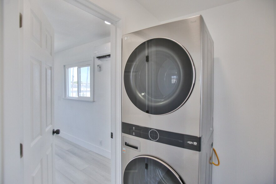 Building Photo - 17165 Pacific Coast Hwy