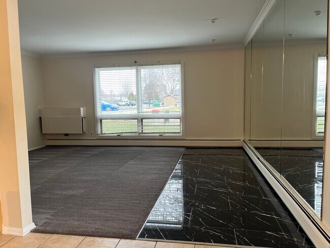 Building Photo - 1515 Cherboneau Pl