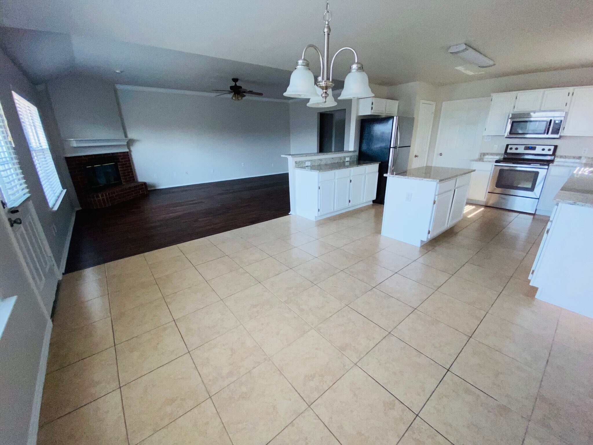 Building Photo - 2918 Hilton Head Dr