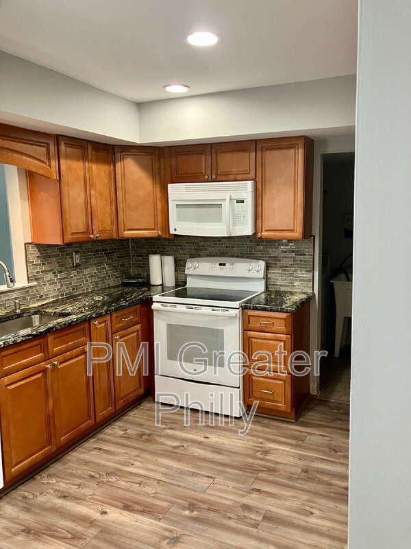 Building Photo - 2466 Brandon Ct