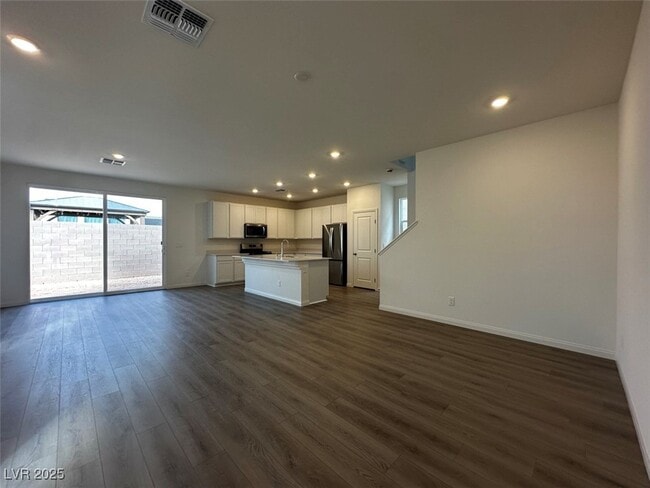 Building Photo - 9649 Hinson St