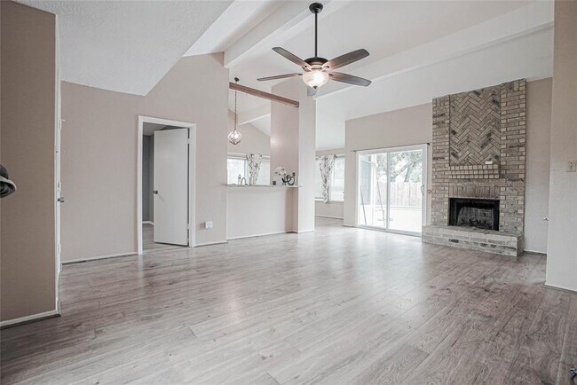 Building Photo - 11103 W Brompton Dr