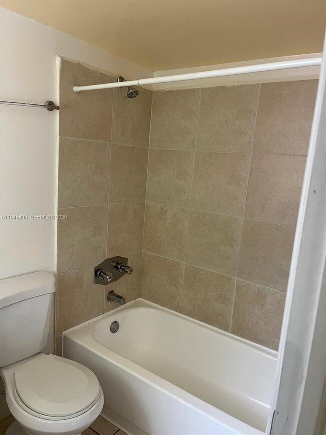 Building Photo - 95 NE 41st St