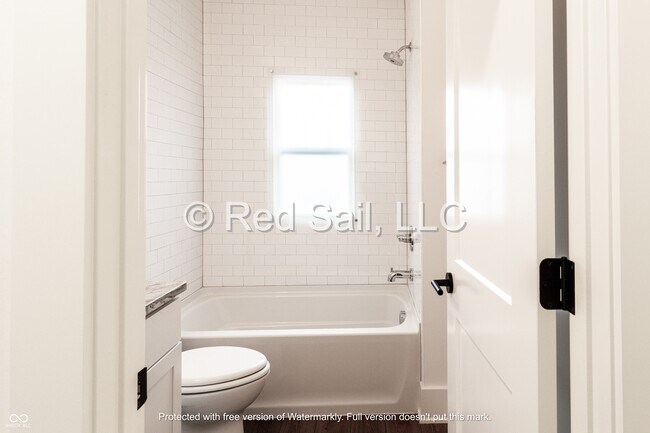 Building Photo - 1302 Tecumseh St