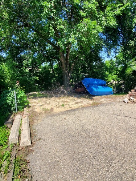 Building Photo - 314 S Hubbard St