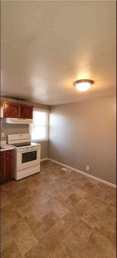 Building Photo - 6001 W Richards Dr