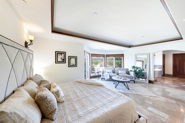 Building Photo - 3811 Vista Blanca
