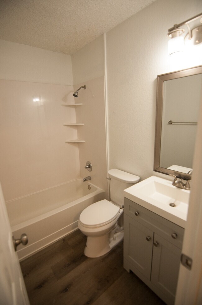 Building Photo - 1011 Brenner Ct