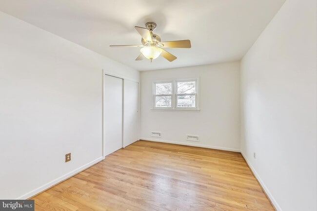 Building Photo - 1208 Pinewood Dr