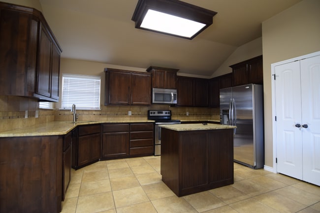 Building Photo - 709 Cosper Creek Dr