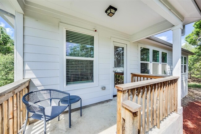 Building Photo - 21302 Santa Rosa Ave