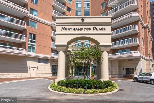 Building Photo - 3101 N Hampton Dr