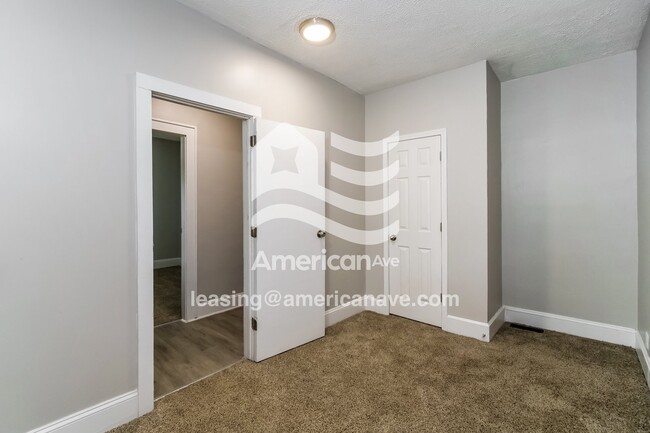Building Photo - 725 N Bosart Ave