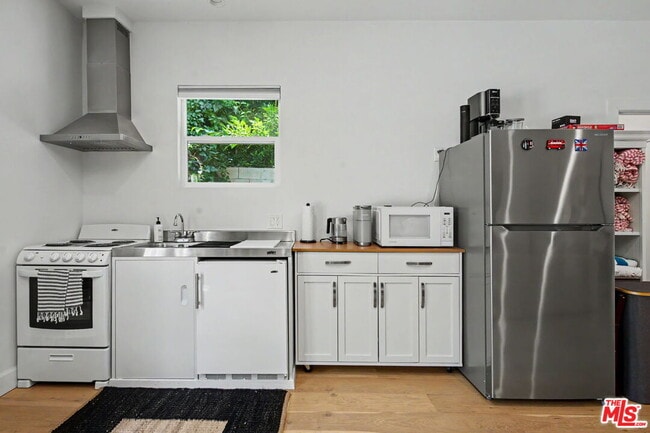 Building Photo - 455 Highland Ave