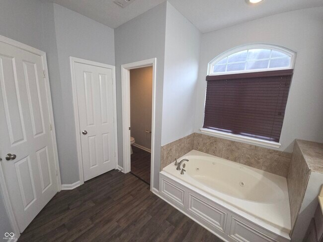 Building Photo - 13551 Cuppertino Ln