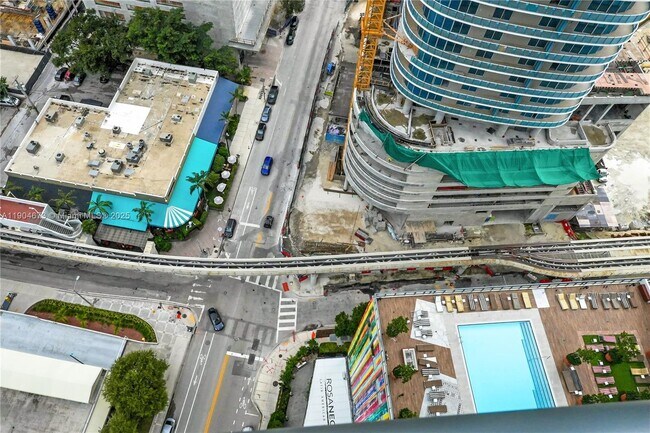 Building Photo - 1300 S Miami Ave