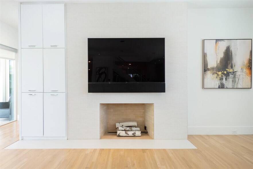 Building Photo - 5624 Melshire Dr