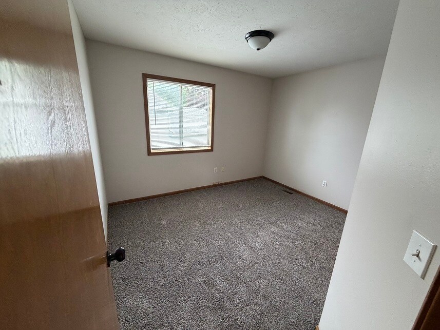 Building Photo - 4541 Brookmeadow Ct SE