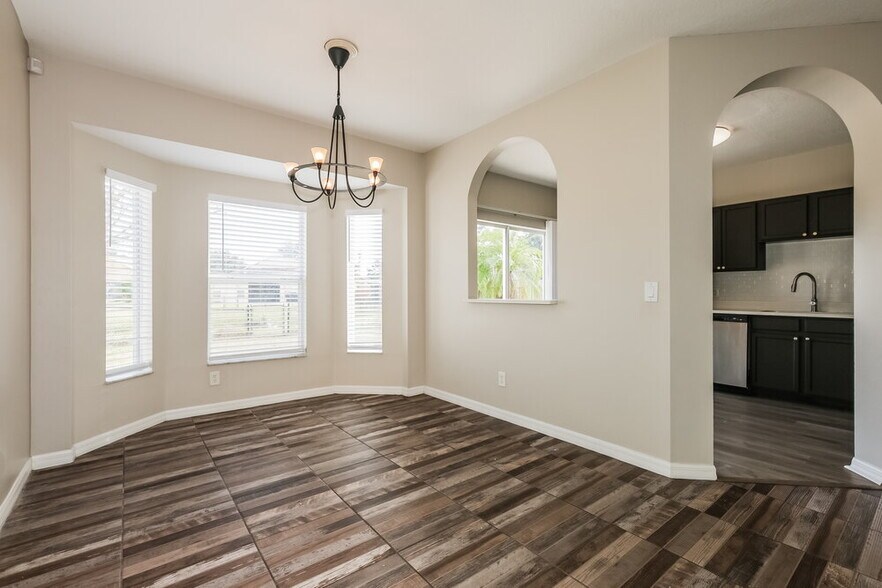 Building Photo - 12614 Montford Ln