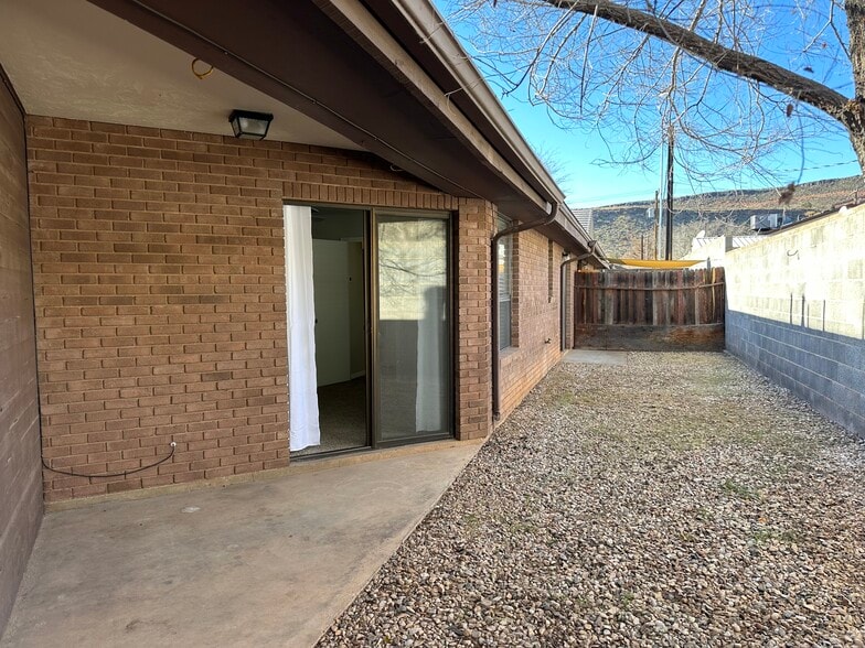 Building Photo - 388 S 100 W