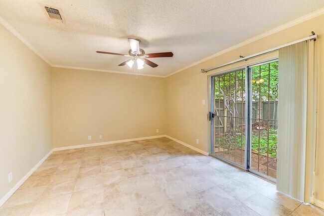 Building Photo - 7919 Ridgeline N