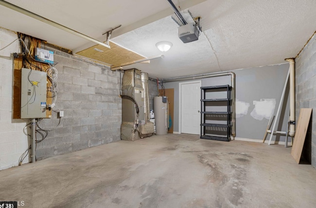 Building Photo - Now Available | 2 Bedroom 2.5 Bath | Bristol, TN