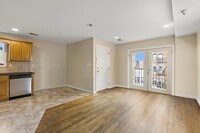 Building Photo - 304 49th St