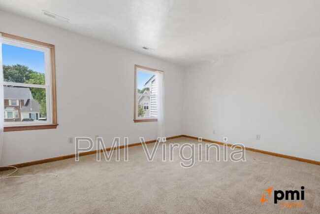Building Photo - 202 Stonehall Ct