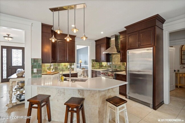 Building Photo - Amazing 4 Bed/4.5 Bath Palmer Home