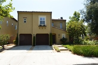 Building Photo - 84 Loganberry