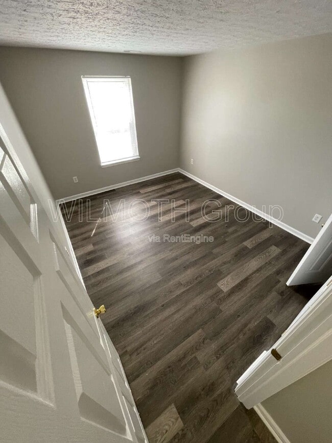 Building Photo - 7756 Mountain Stream Way