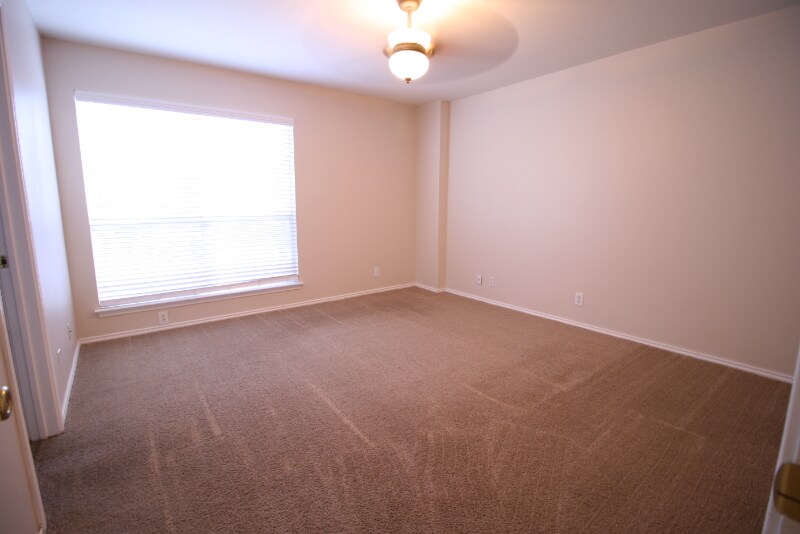 Building Photo - 369 Tanager Dr