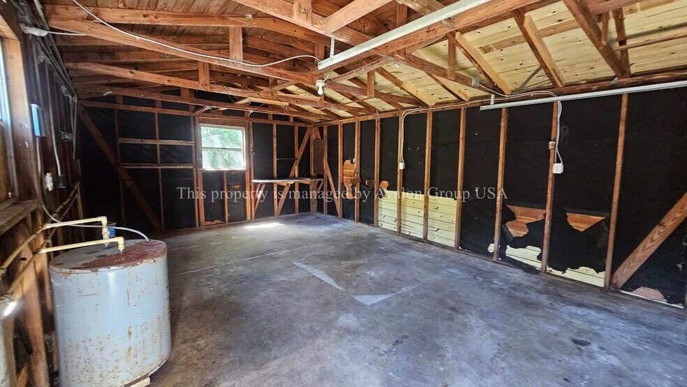 Building Photo - 6510 Avalon St