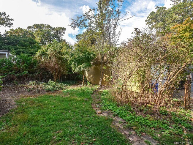 Building Photo - 27 Summit Ave