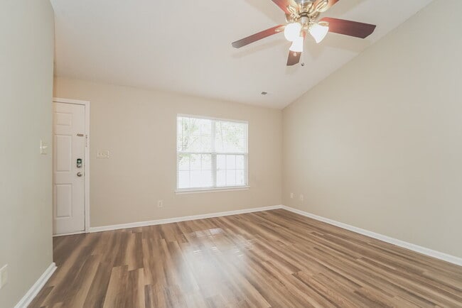 Building Photo - 6810 Hidden Forest Dr
