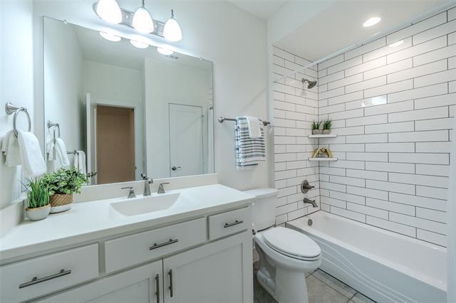 Building Photo - 4050 Pequin Dr