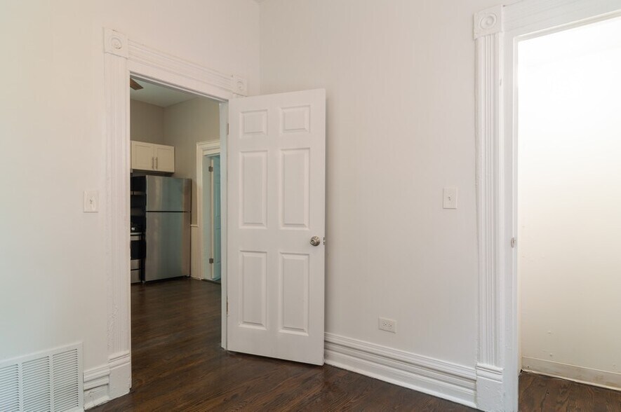 Bedroom - 1714 N Whipple St
