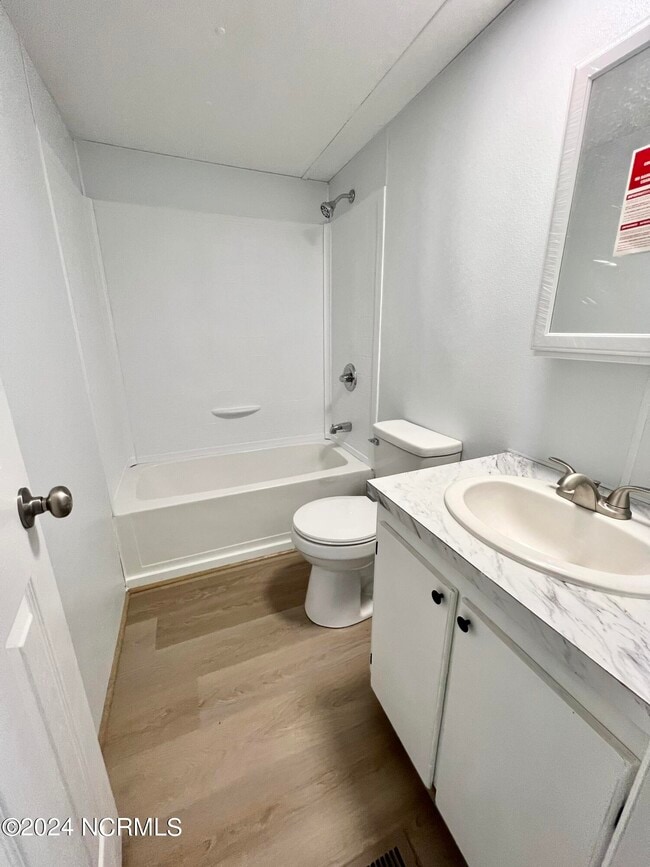 Building Photo - 1642 Virginia Rd