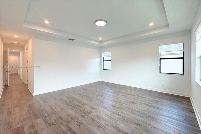 Building Photo - 2662 NW 87th Ter