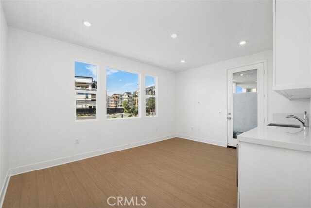 Building Photo - 125 Seep
