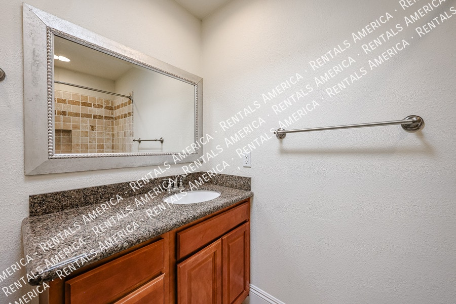 Building Photo - 8825 S 48th St