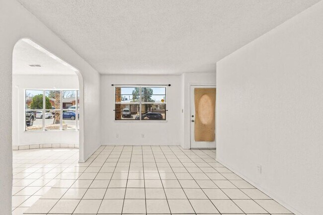 Building Photo - 11701 Henry Phipps Dr