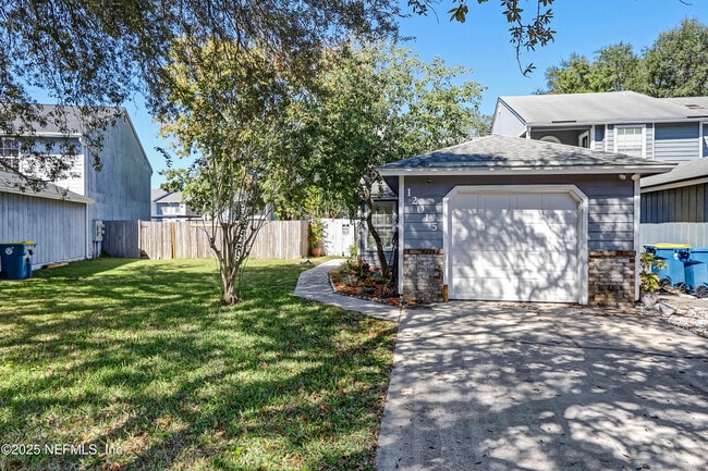Building Photo - 12015 Cobblewood Ln N