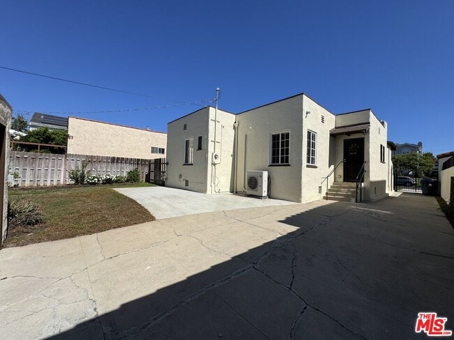 Building Photo - 10529 Clarkson Rd